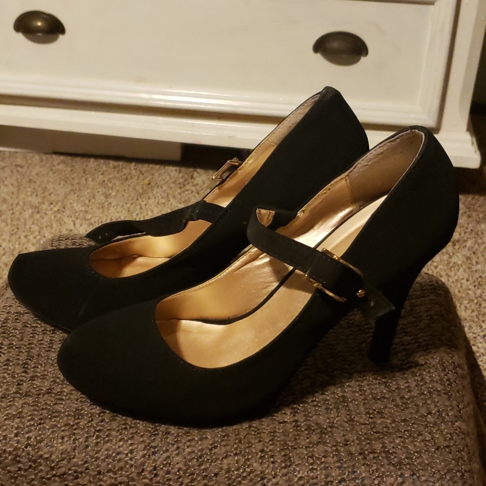 Sued Maryjane pumps